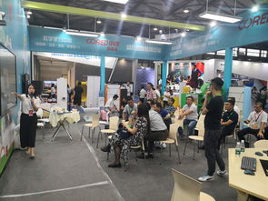 藍(lán)鴿集團(tuán)攜智慧教育產(chǎn)品亮相2019中國國際教育裝備上海博覽會，引領(lǐng)教育信息化新浪潮